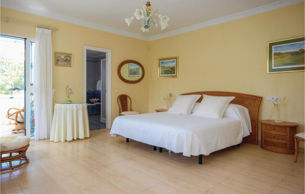Gorgeous Apartment In Urb El Chaparral With Wifi La Cala De Mijas Eksteriør billede