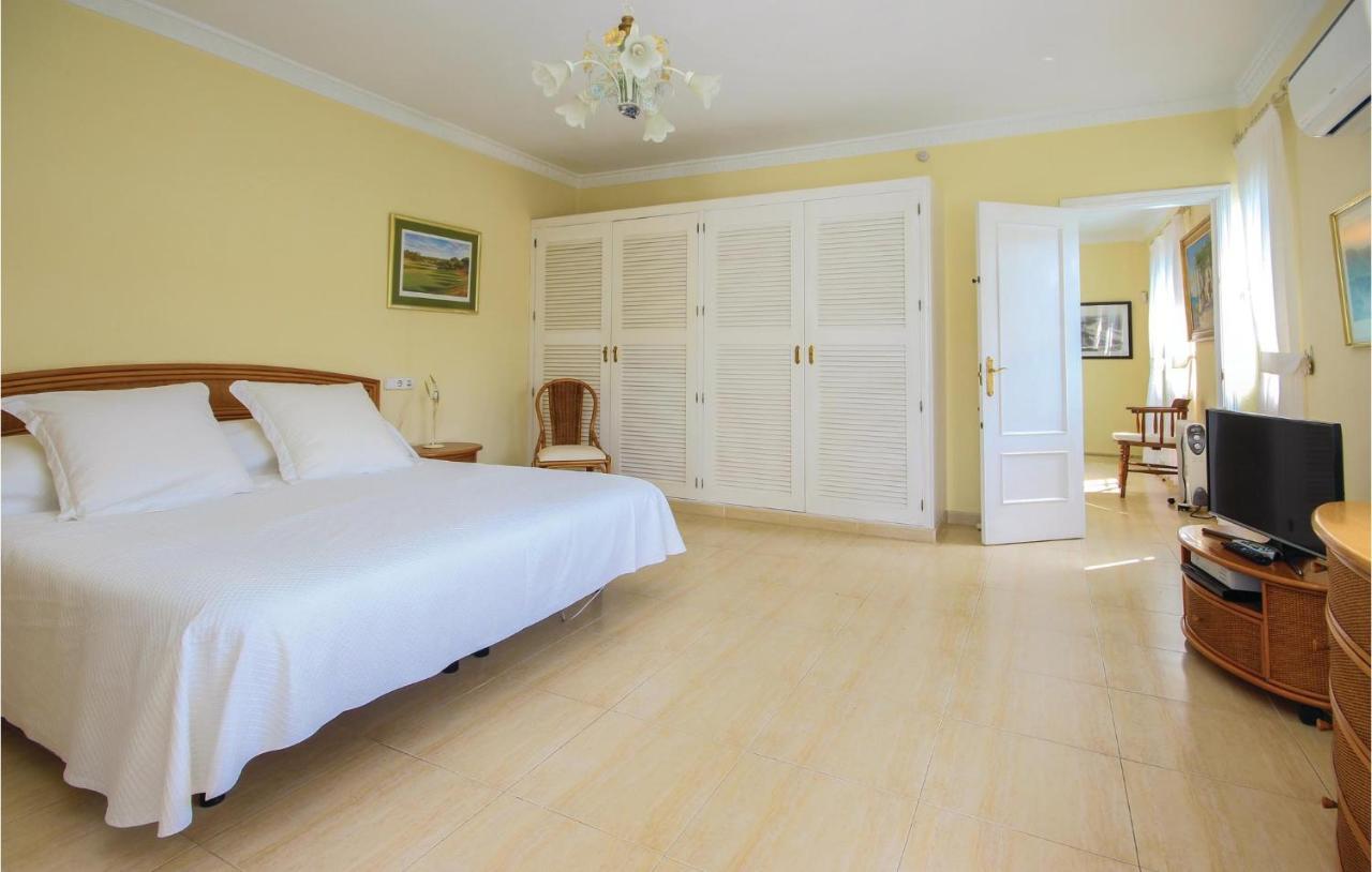 Gorgeous Apartment In Urb El Chaparral With Wifi La Cala De Mijas Eksteriør billede